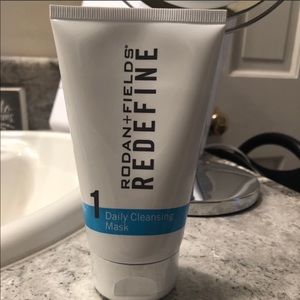 Redefine Daily Cleansing Mask